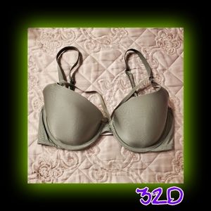 🍁 Victoria Secret Sage Green Demi Bra